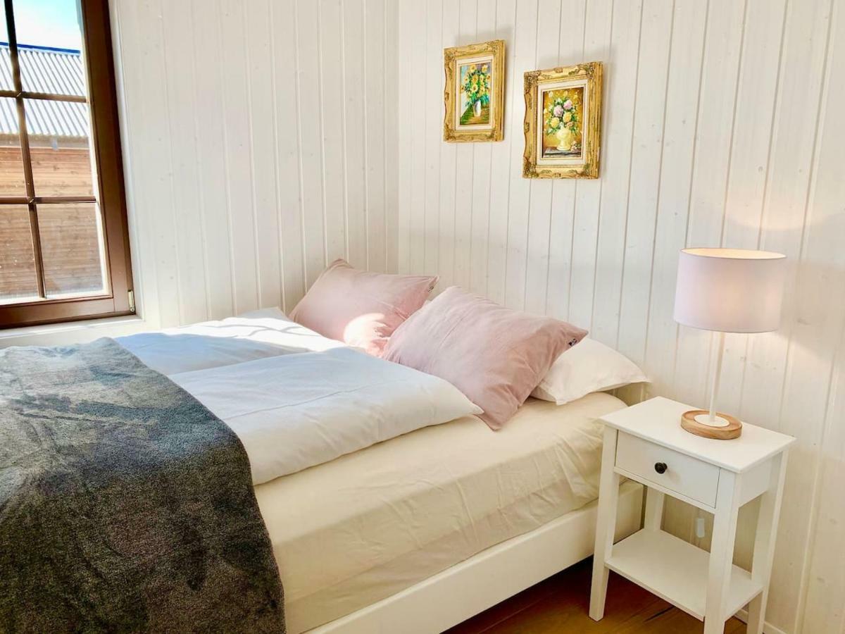 Lundur And Klettur Villa บอร์กาเนส ภายนอก รูปภาพ